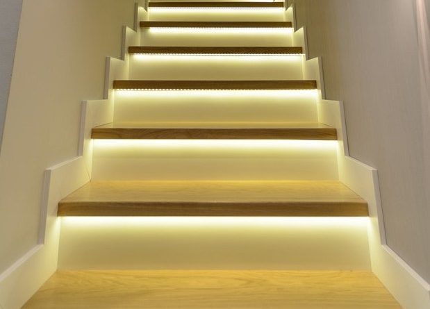 Arduino – Inteligentne oświetlenie schodów LED